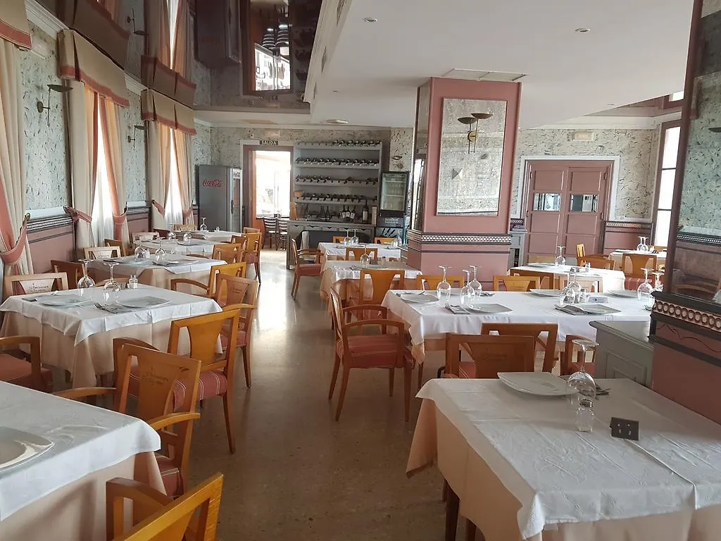 Hotel Salambina サロブレーニャ
