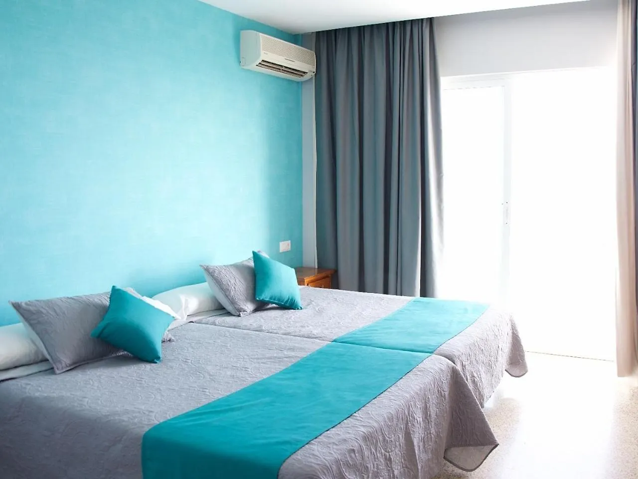 Hotel Salambina サロブレーニャ スペイン