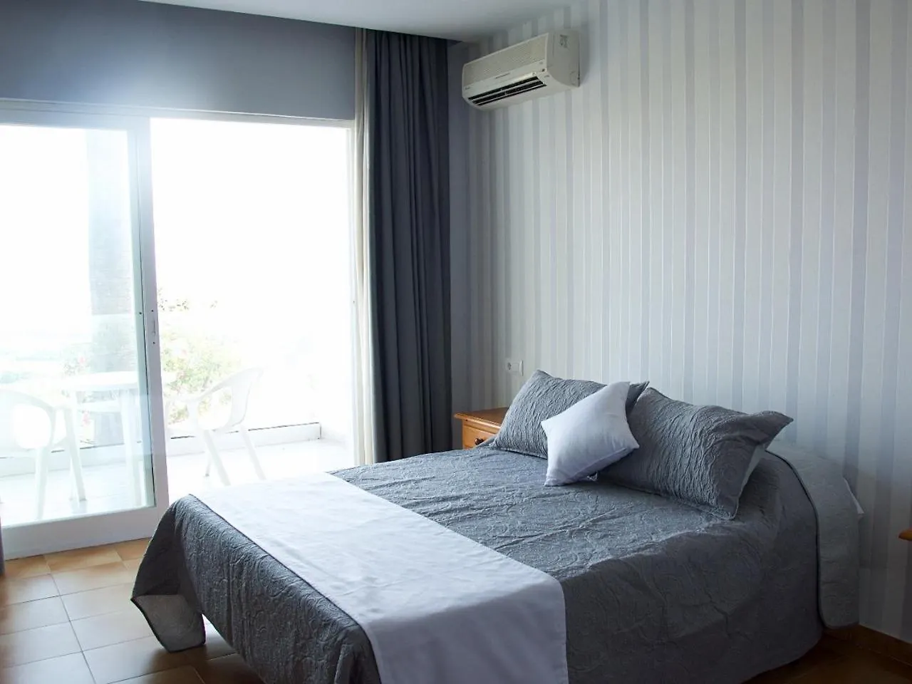 Hotel Salambina サロブレーニャ スペイン